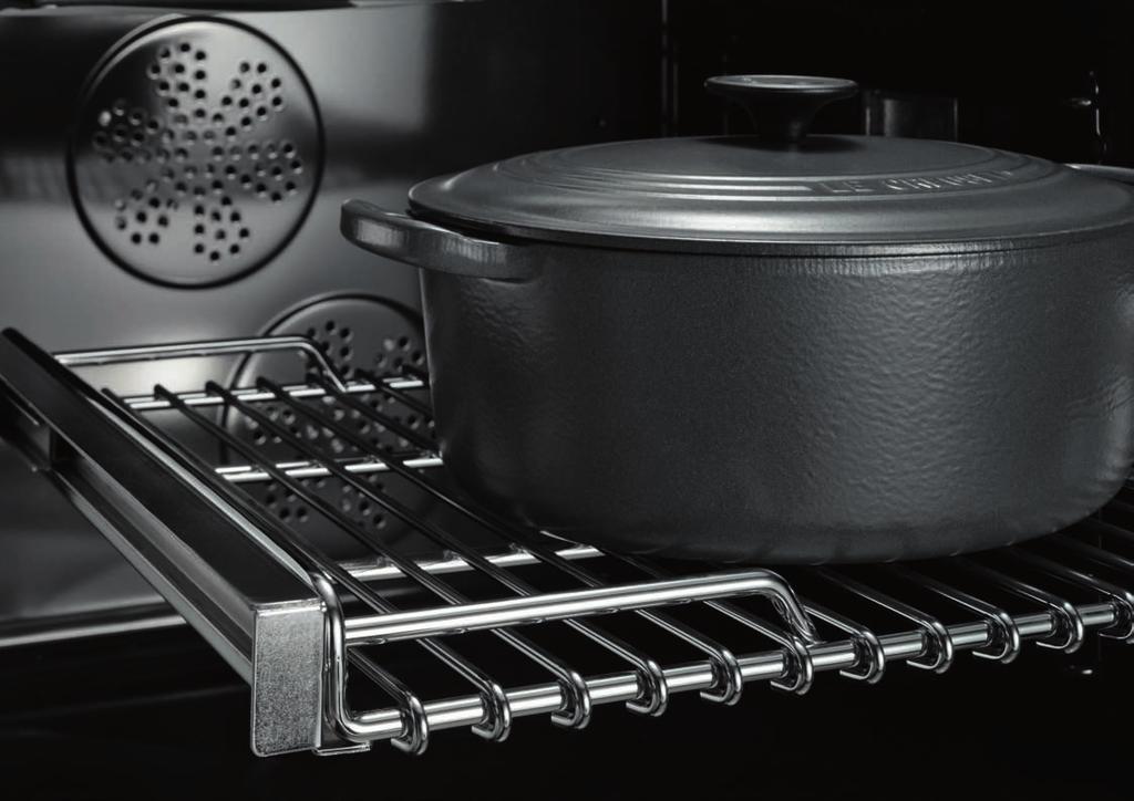 13 Dual fuel and induction range cookers Bertazzoni range cookers are available with electric ovens. Oven functions are operated electronically, giving precise control between 40 C and 250 C.
