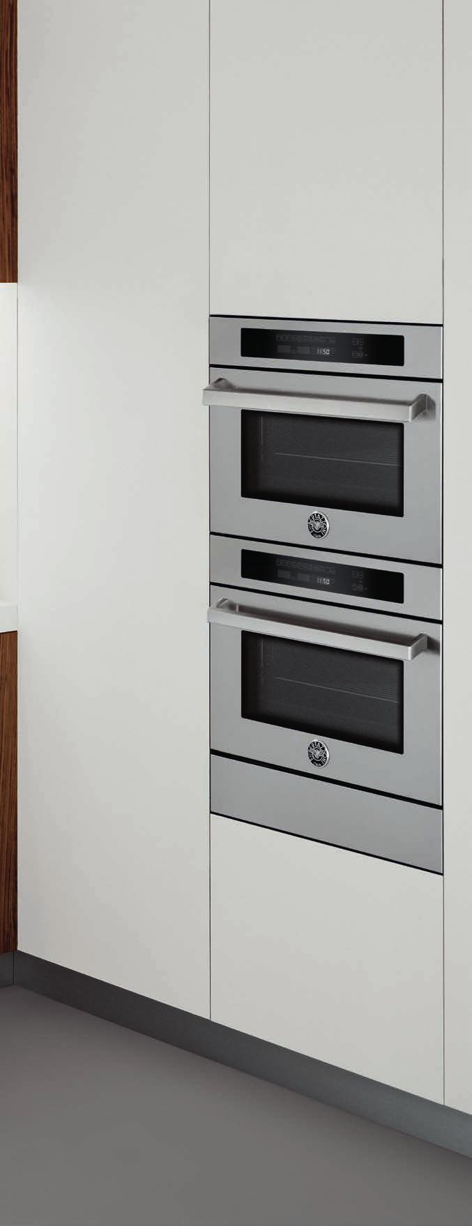 19 Combi-microwaves With its 38 litres family-sized capacity, the combined multi-function electric and microwave oven has convection, regular or grill heating modes with a microwave boost function to
