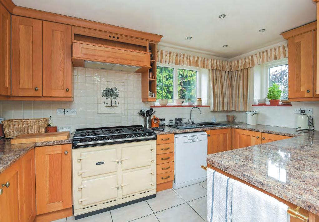 Introduction 8 Cundall Way is an attractive stone property situated at the head of a cul de sac, it has been well maintained and extended by the current owners, offering spacious and light