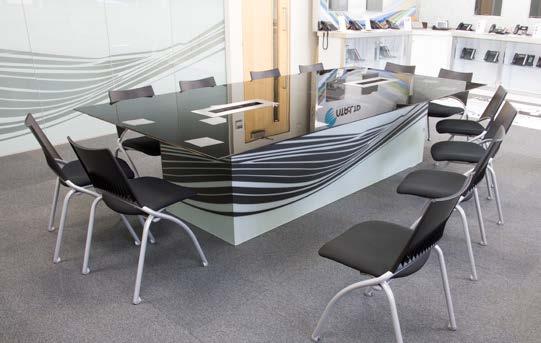 GLASS CUBE MEETING TABLE YOUR IMAGE ON YOUR TABLE, TO