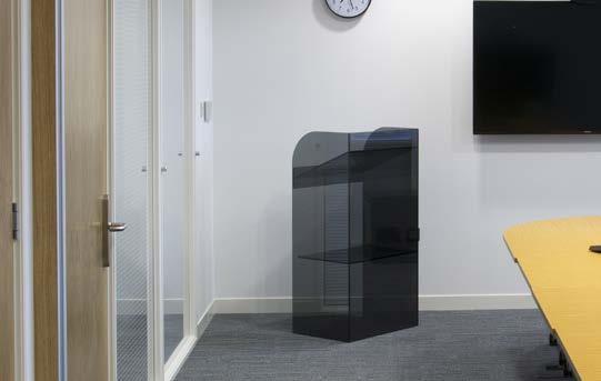 GLASS LECTERNS FOR KEEPING YOUR AUDIENCES ATTENTION When making a