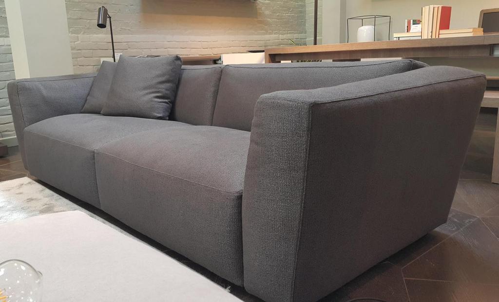 LIVING Sofas ELLIOT SOFA Partner: VERZELLONI A range of upholstered furniture designed to offer maximum comfort.