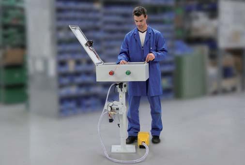personnel in assembly tasks Customer-specific solutions Our branch solutions Vacuum lifting devices VacuMaster with