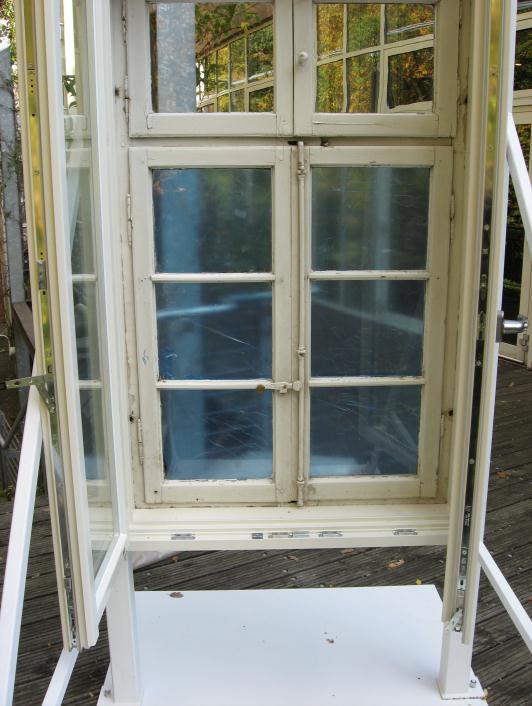 Countersash windows Countersash windows have a long tradition. In most cases, a single historical window can be supplemented by a second one.