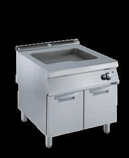 The cooking surface is compound: the lower layer is made of 12 mm thick mild steel, while the upper part is made of AISI 316 3 mm thick stainless steel.