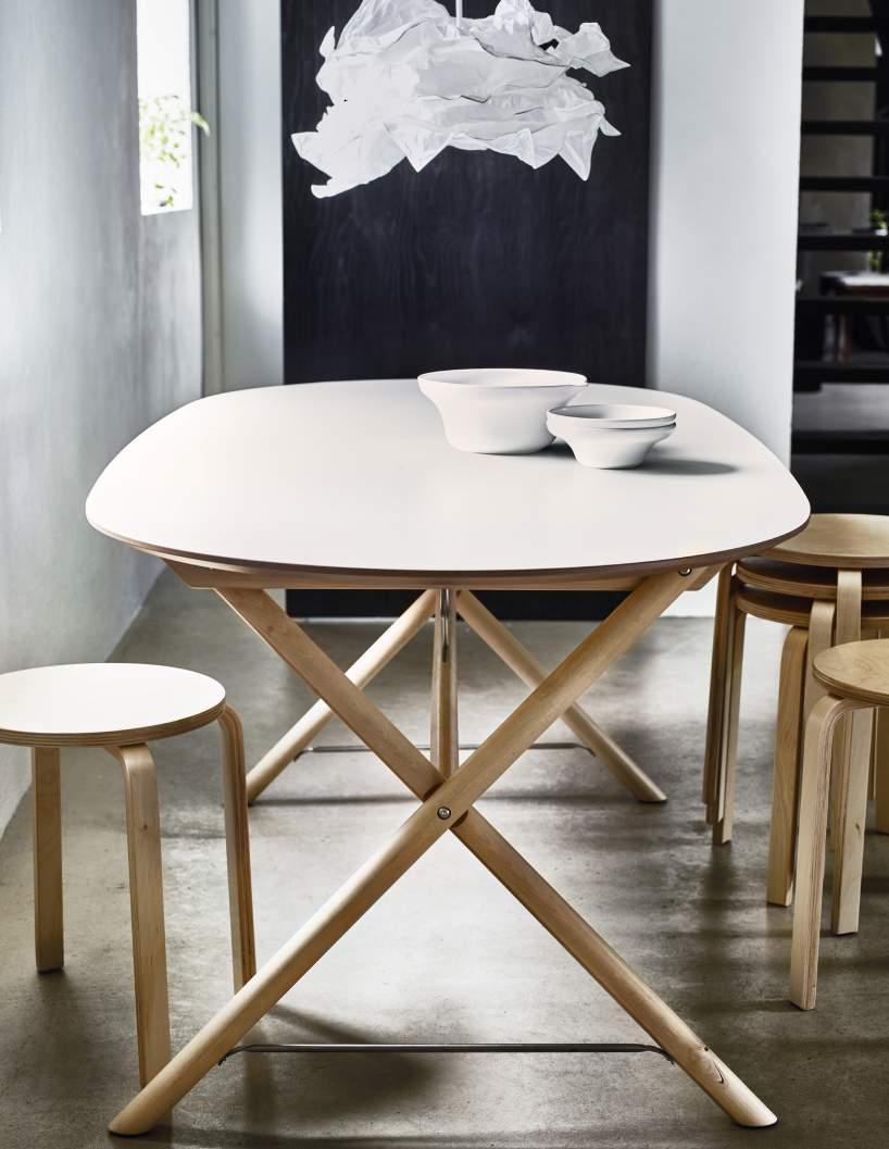 IKEA PRESS PACKAGE / FEBRUARY - APRIL 2015 / 40 PH123249 This table combination brings a calm, modern look to the room.