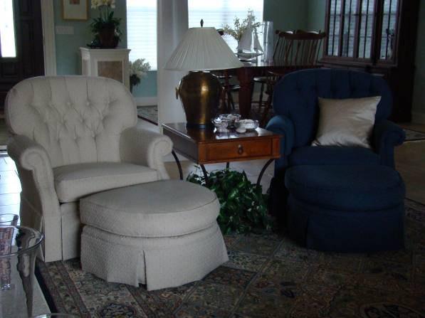 Even though it is a more traditional design than the transitional sectional, they are interesting together.