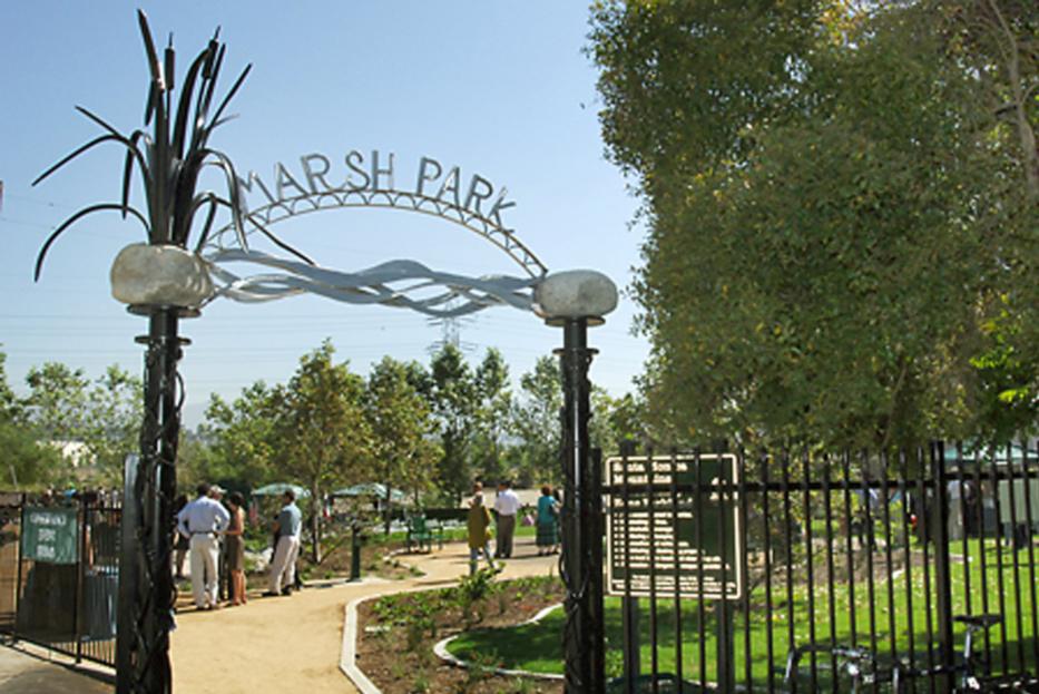 MARSH STREET PARK RATTLESNAKE PARK Located in the park-poor region of Elysian Valley, Marsh Street Park, Rattlesnake Park, Egret Park, and Oso Park offer local residents venues for recreation