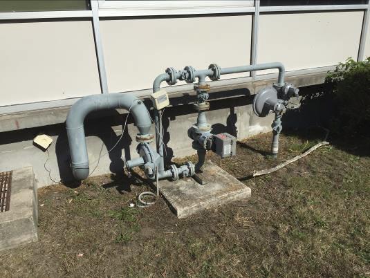 Gas Meter Gas piping is black steel with a combination of screwed and welded joints and fittings depending on the time of installation.