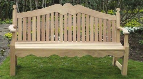 THE ADAMS BENCH The Adams Bench is an elegant bench of more traditional style and would make a handsome statement in any garden, with its beautiful curved finials and arms and detail to the