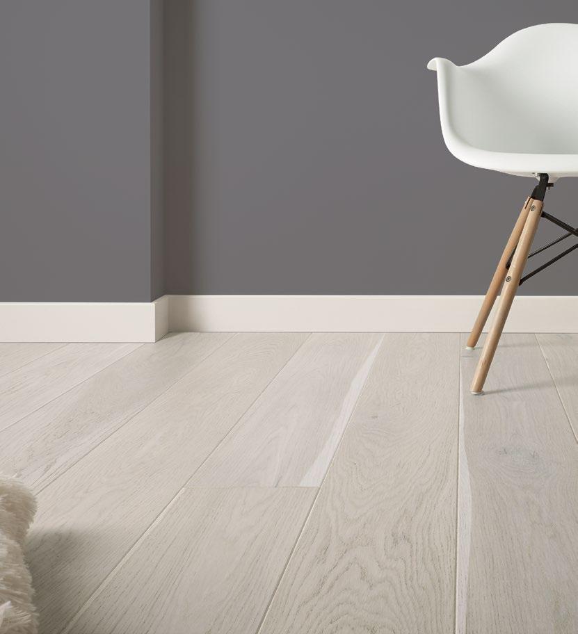 elite White skirtings The Elite series is a prestigious collection of white coated natural wooden skirting boards. These are perfectly suited to any kind of floor.