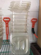 151 (9)poly food containers with lids 1/6
