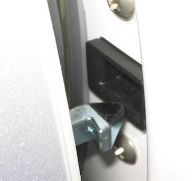 Scratch by Latch Hook or Touching Lift up & Close the door.