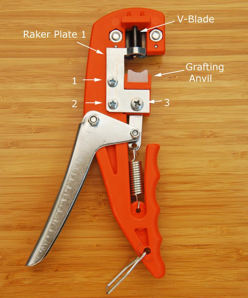 Changing Blades on the Standard Grafting Tool The images to the left show both sides of the Standard Pro Italian Grafting Tool which uses