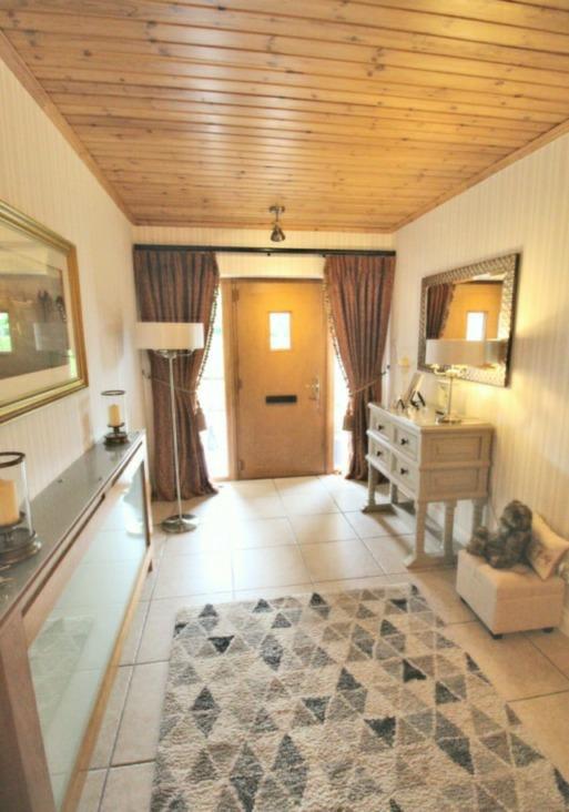 ACCOMMODATION COMPRISES: Ground Floor: Entrance