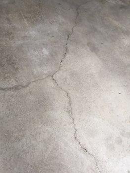 Floor Condition Materials: Flooring is concrete, appeared in good condition overall.