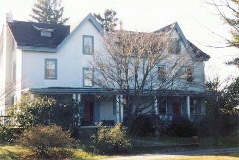Architectural Style Example: Farmhouse Farmhouse -- Most farmhouses were built without the assistance of an architect and, unless