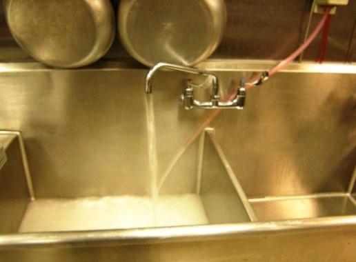 Limitations Filling a 3-compartment sink Faucets typically flow at 15 gpm The 3-comp sink is one of the most demanding hot appliances in QSR and coffee shops Tank-type may fill two 40-gal sinks in 4