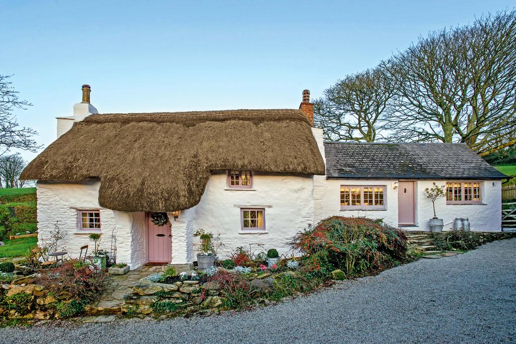 C O R N I S H DA I RY A festive fairytale SARAH STANLEY HAS GIVEN AN IDYLLIC THATCHED COTTAGE A GORGEOUS SCANDI INTERIOR THAT S PERFECT FOR celebrating House The pretty