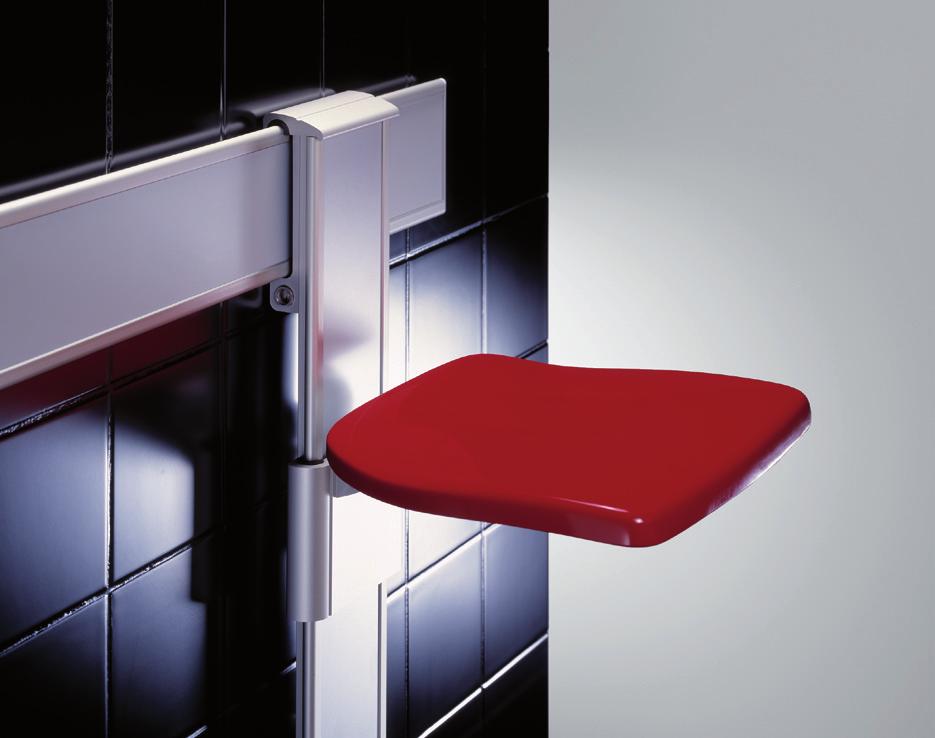 height seat with backrest, armrests R7551 RT144 R7551 When it is mounted on horizontal track at the recommended height (823 mm), the height of the shower chair can be adjusted from 350 to 680 mm