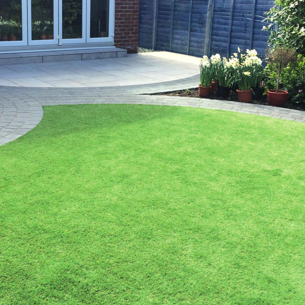 4 Luxigraze Each Luxigraze artificial grass product: Is supplied in 2m and 4m widths, up to 25m lengths Can be cut to size to suit the specific needs of individual projects Has a multi tone green