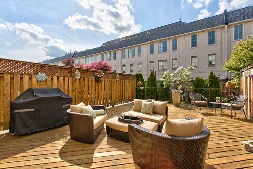 great outdoor living space Deck -