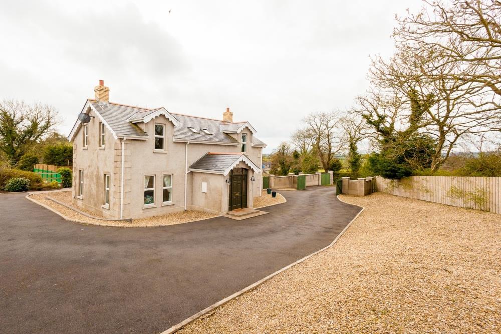 com For Sale - 18a, Killyleagh Road, Saintfield, Ballynahinch, BT27 7EJ Asking Price 329,950 Features Contemporary detached family accommodation situated on an elevated site Stunning views over a