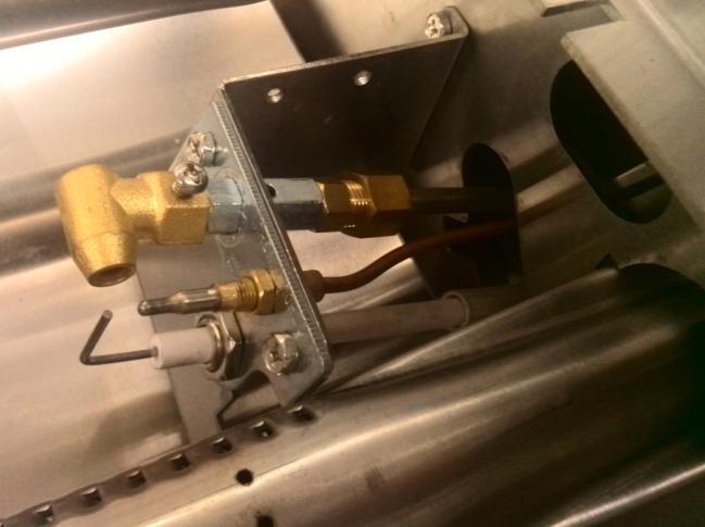 Remove the blots Injector of Pilot Burner Adjust the Gas Regulator Injector of Pilot Burenr.