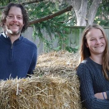 STEVEN BIGGS and EMMA BIGGS Steven Biggs is an urbanite with an agricultural science degree and work experience in the agricultural sector, I make sense of farm, garden, and food issues for the urban