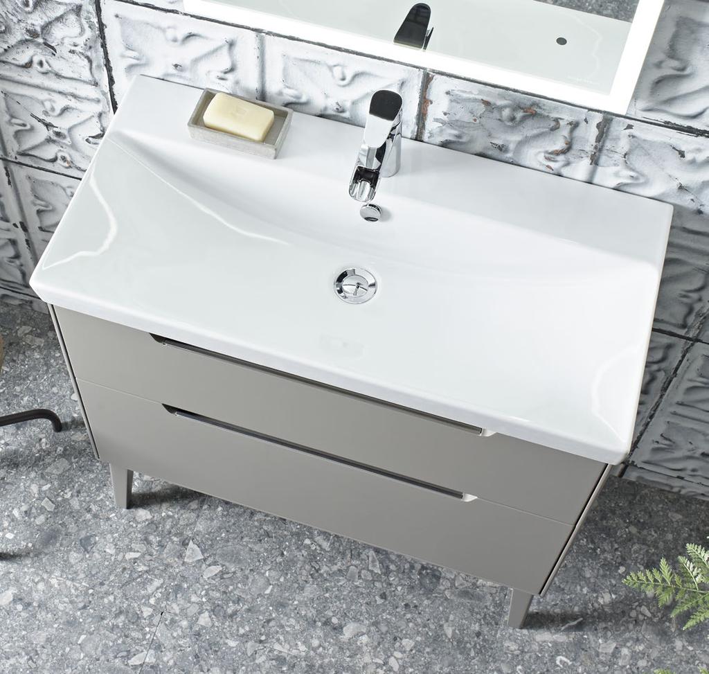 Range Monograph basin units come in a choice of two sizes, 600mm and 800mm. Useful drawer dividers with a matching lid will help to organise smaller bathroom products.