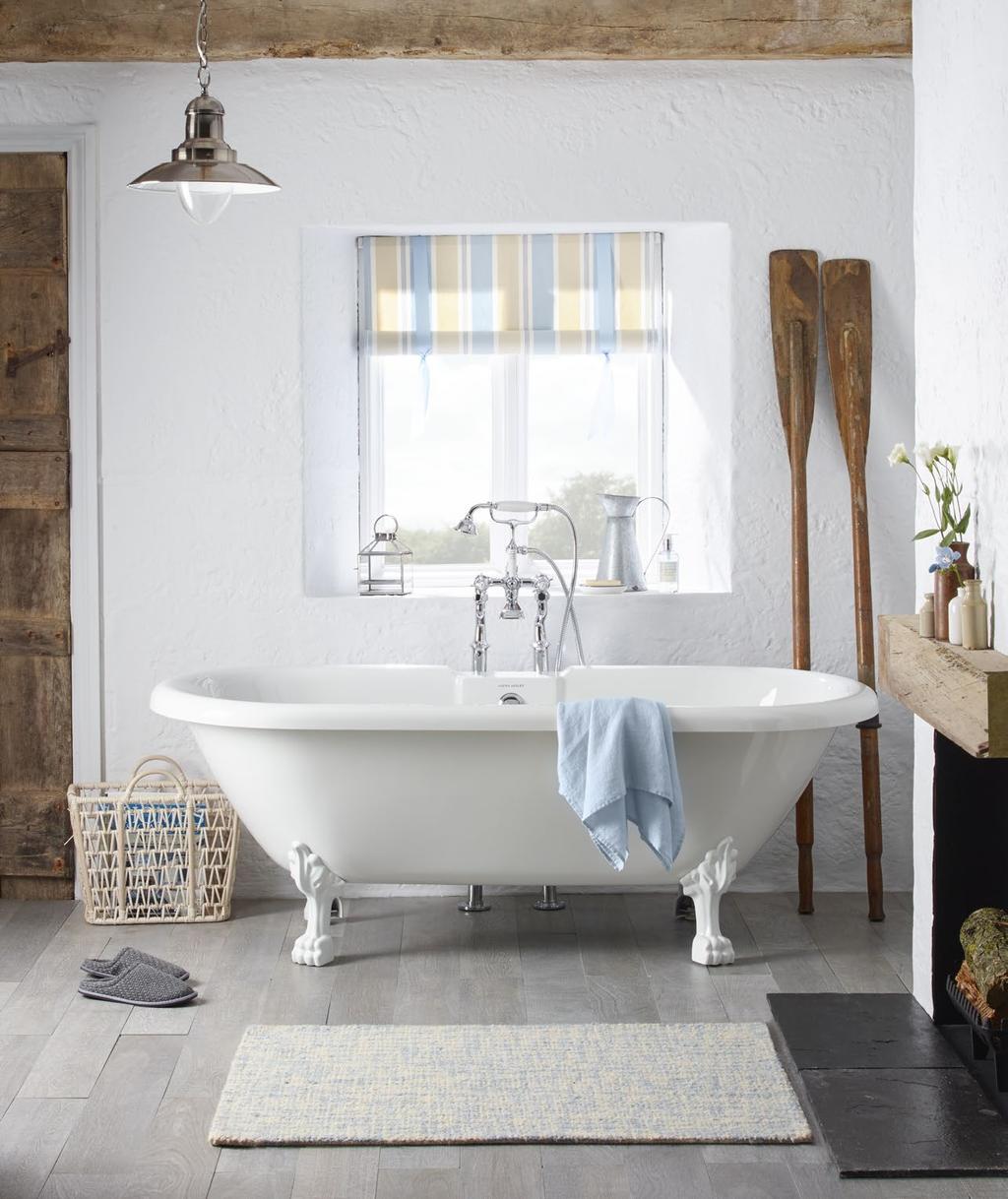 FAIRFIELD The Fairfield double ended roll top bath is inspired by a classic French design, with its gently sloping sides