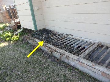 LIMITATIONS: Below-ground utility and drainage piping are not visible to inspect and are not included in a general inspection. 1. Driveway & Walkways The home had concrete driveway and sidewalks. 2.