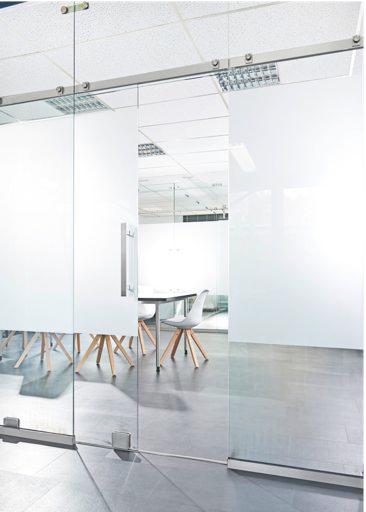 (BU): Transparent room dividers provide disability-accessibility: the variable Varianza