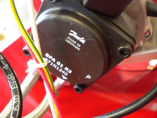 3) FUEL PUMP ASSEMBLY a) To replace fuel pump, carry out the following procedure.