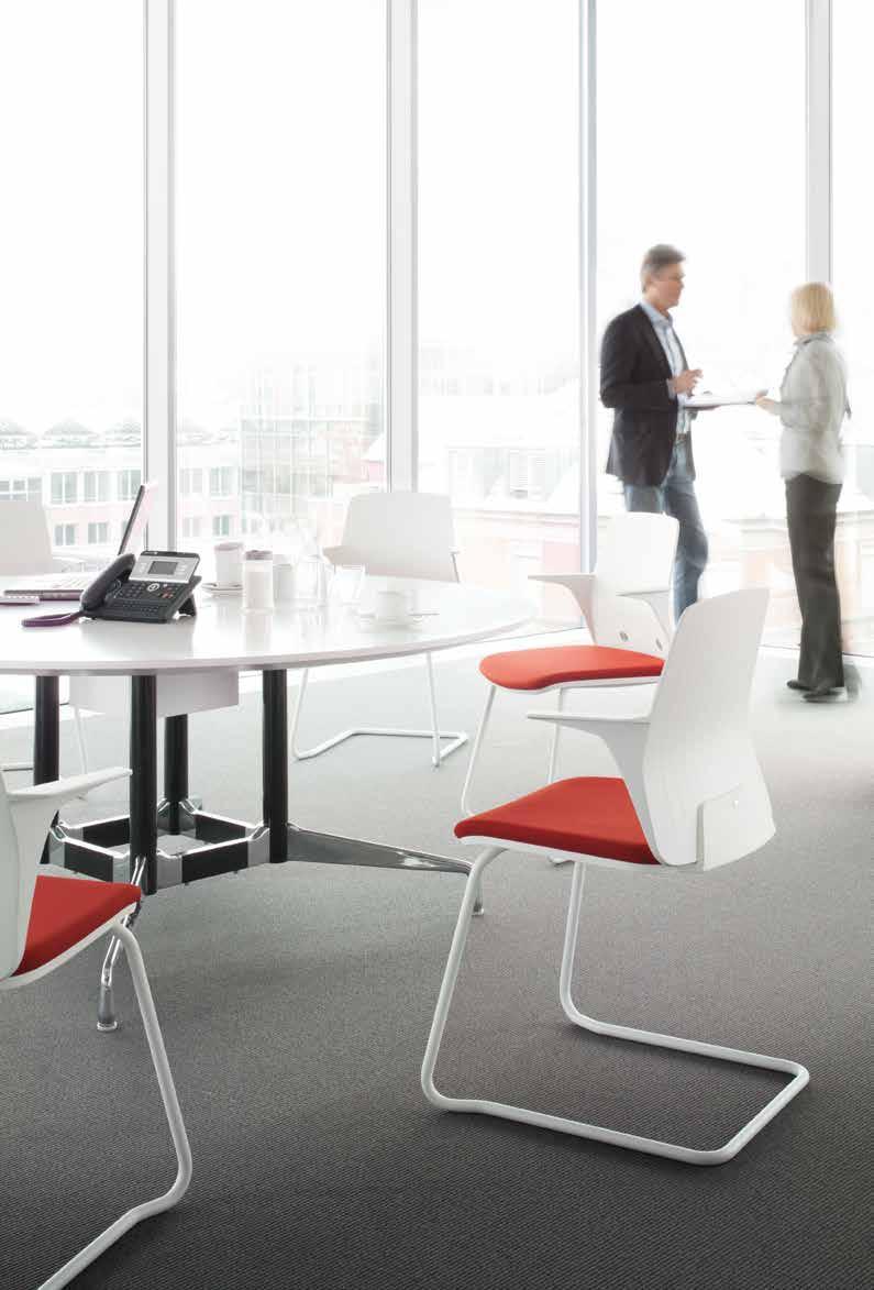 EVERY IS1 is everywhere at home. Therefore, we designed EVERY IS1 as an entire chair family.