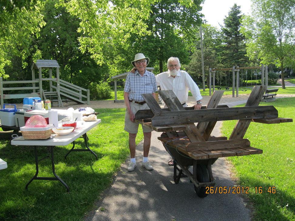 There are no limits to what you can bring to our Community Barbecue! RHPOA Current Executive 2012 President: Jane Brammer (613) 744-5376 janebrammer@hotmail.