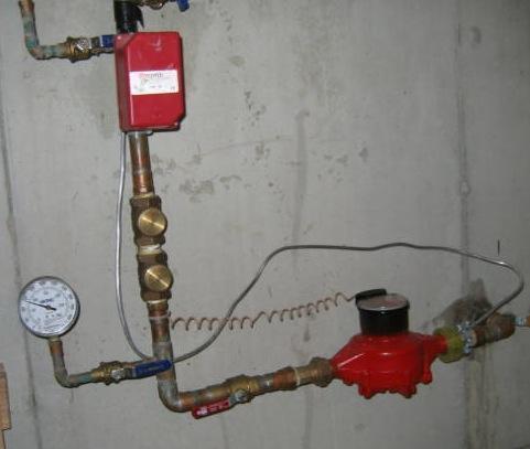 ~ 65 ~ Automatic fire sprinkler systems connected to the potable water supply need to protect the water supply from backflow by a double check-valve.