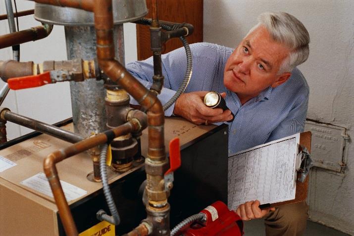WHEN TO CALL IN THE PROFESSIONALS HVAC 911: Tips on Knowing When to Get a Tune-Up Change of seasons.