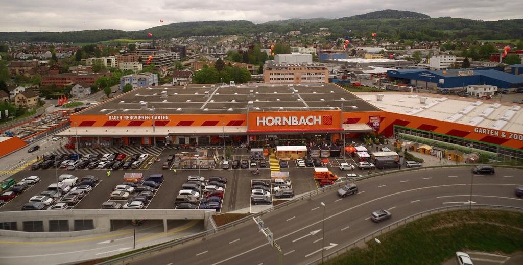 Store Opening Affoltern April 2018 DISCLAIMER This presentation is to be read in the context of the audited financial data of the HORNBACH Holding Group and the disclosures made in the notes to the