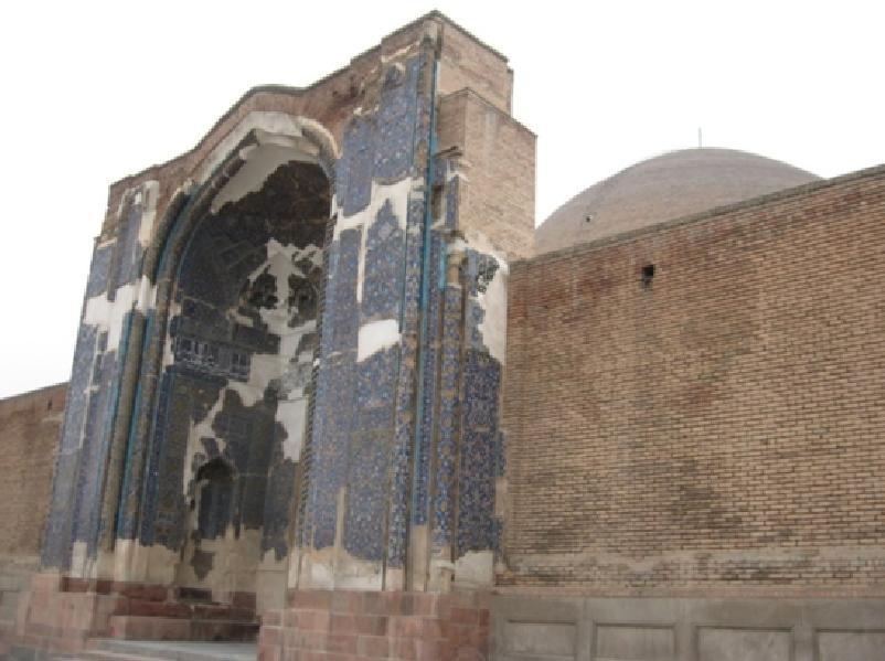 was collapsed by 1778 Tabriz Earthquake (as one of the World Heritages), can be considered as an important case (Figure 2).