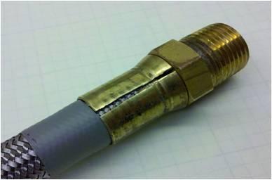 To determine if the hose you have purchased exhibits a crack, visually inspect the ferrule to determine whether any longitudinal cracks are present. The pictures below are for your reference.
