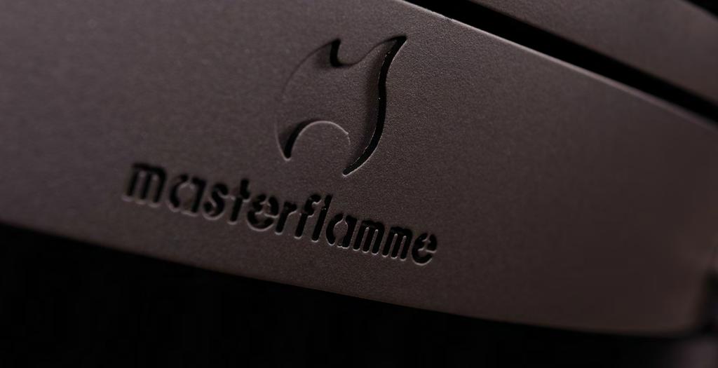 Thanks to its massive construction, the Masterflamme wood stove is positioned in the high quality market segment.