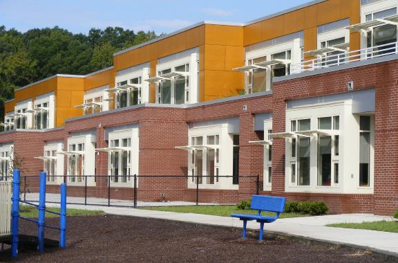 How has the project created a human-scale environment? SCALE OF DESIGN College Park Elementary is first experienced as a series of covered walkways.