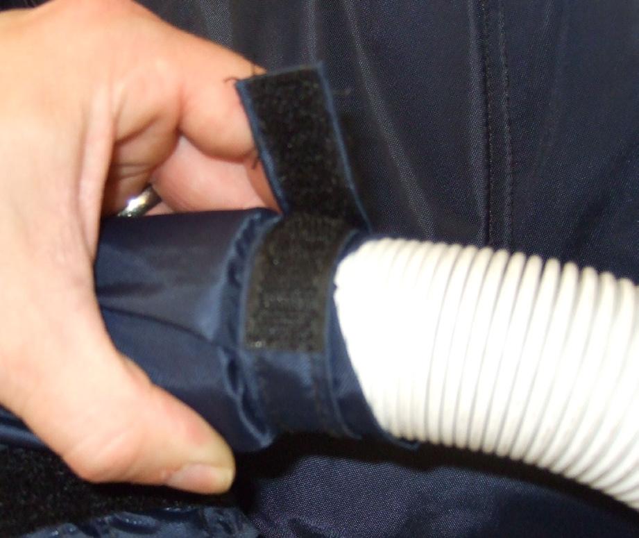 Note: Make sure that the hose cuff is fully inserted into the mattress sleeve as shown in Figure 1.3. 4.