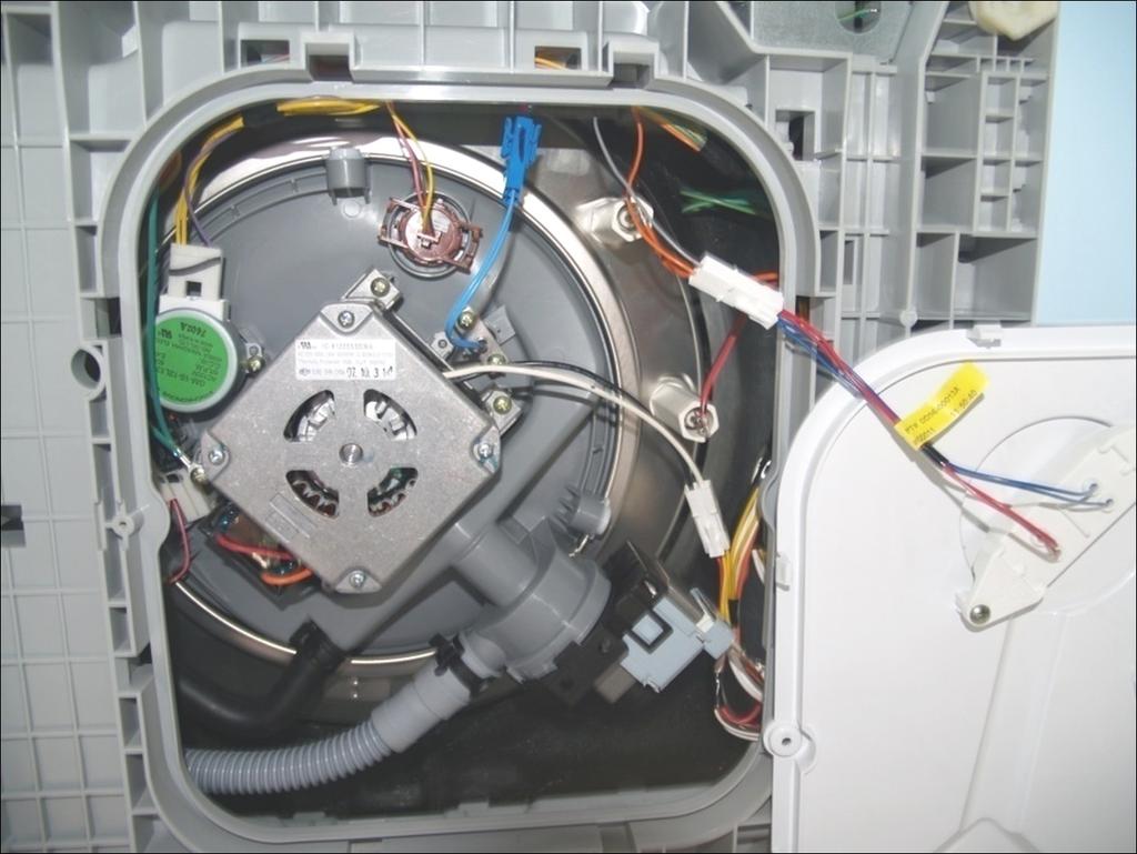 Check all components mounted to the sump for any leakage. Detergent Door Not Opening 1.