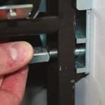 Unscrew the support screw by hand until the mechanical stop.