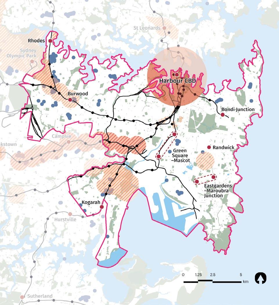113 Figure 22: Eastern City District access to open space District Boundary Metropolitan Centre Strategic
