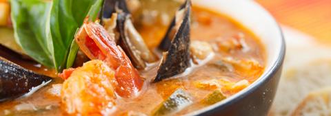 RECIPES Seafood Stew INGREDIENTS 1 tbsp olive oil 1 tsp smoked paprika 1 small onion, chopped 1/2 lb skinless cod fillet, cubed 2 garlic cloves, minced 8 oz. medium raw shrimp 1 (14.