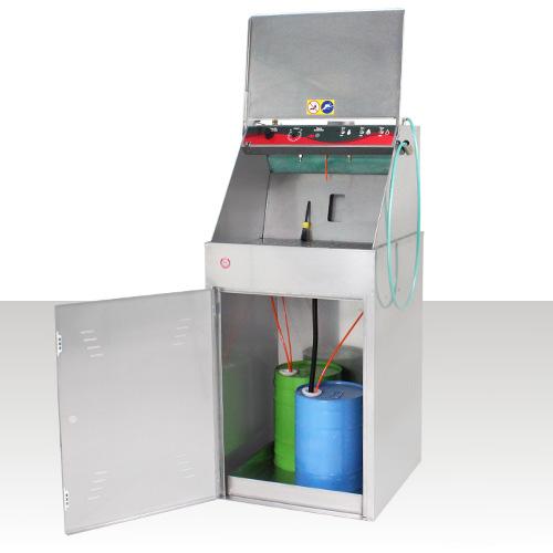 M10 Manual with solvent Manual wash of solvent based paint Automatic vapour extraction Pre-wash with venturi pump feeding recirculating thinner Venturi pump feeding clean thinner Final rinse with
