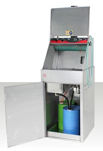 M30 and M30F Automa"c with solvent Automatic and manual wash of solvent based paint Automatic vapour exhaust from work area Automatic wash with